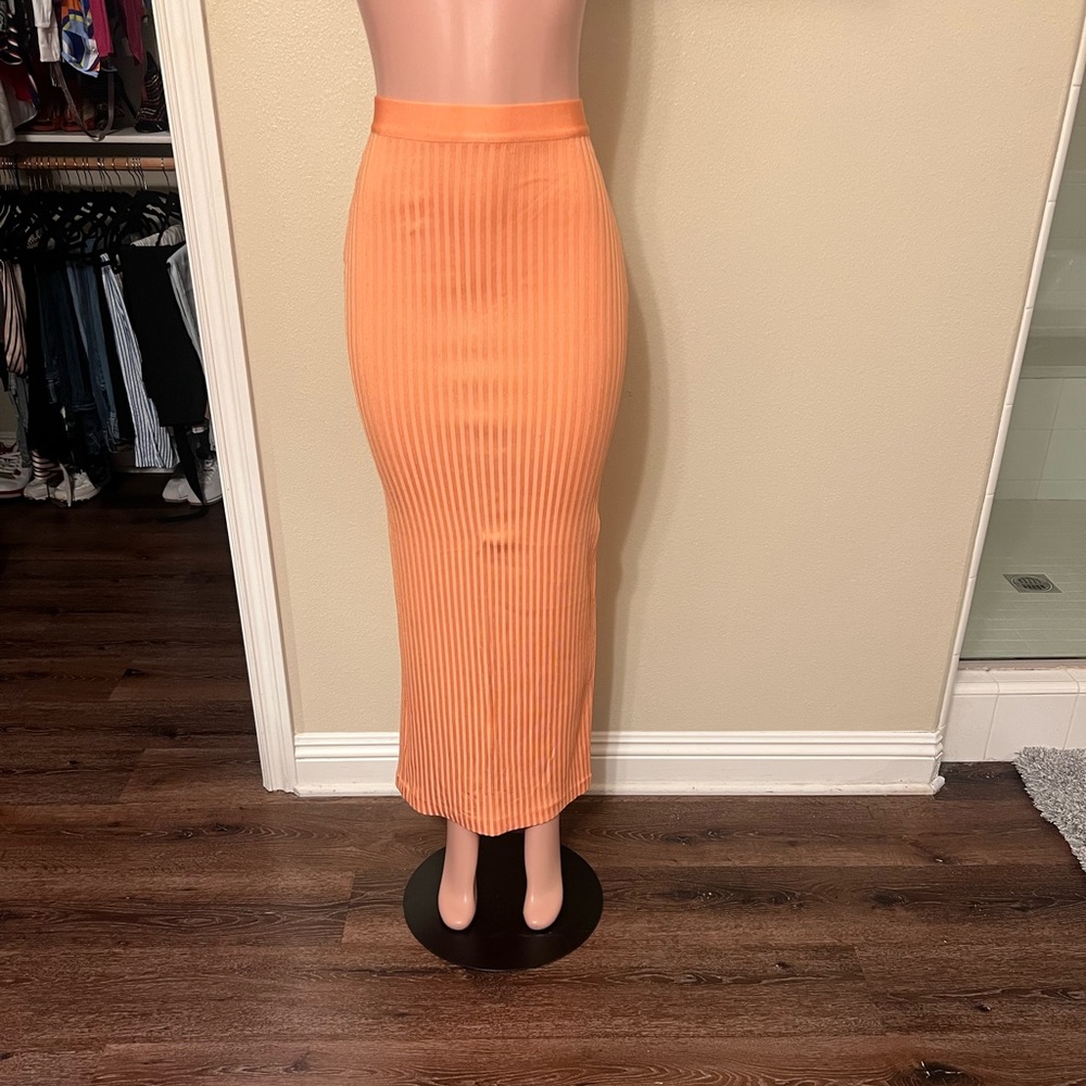 Chic House of CB Orange Pencil Skirt. Size S. Excellent Fit & Stretch!